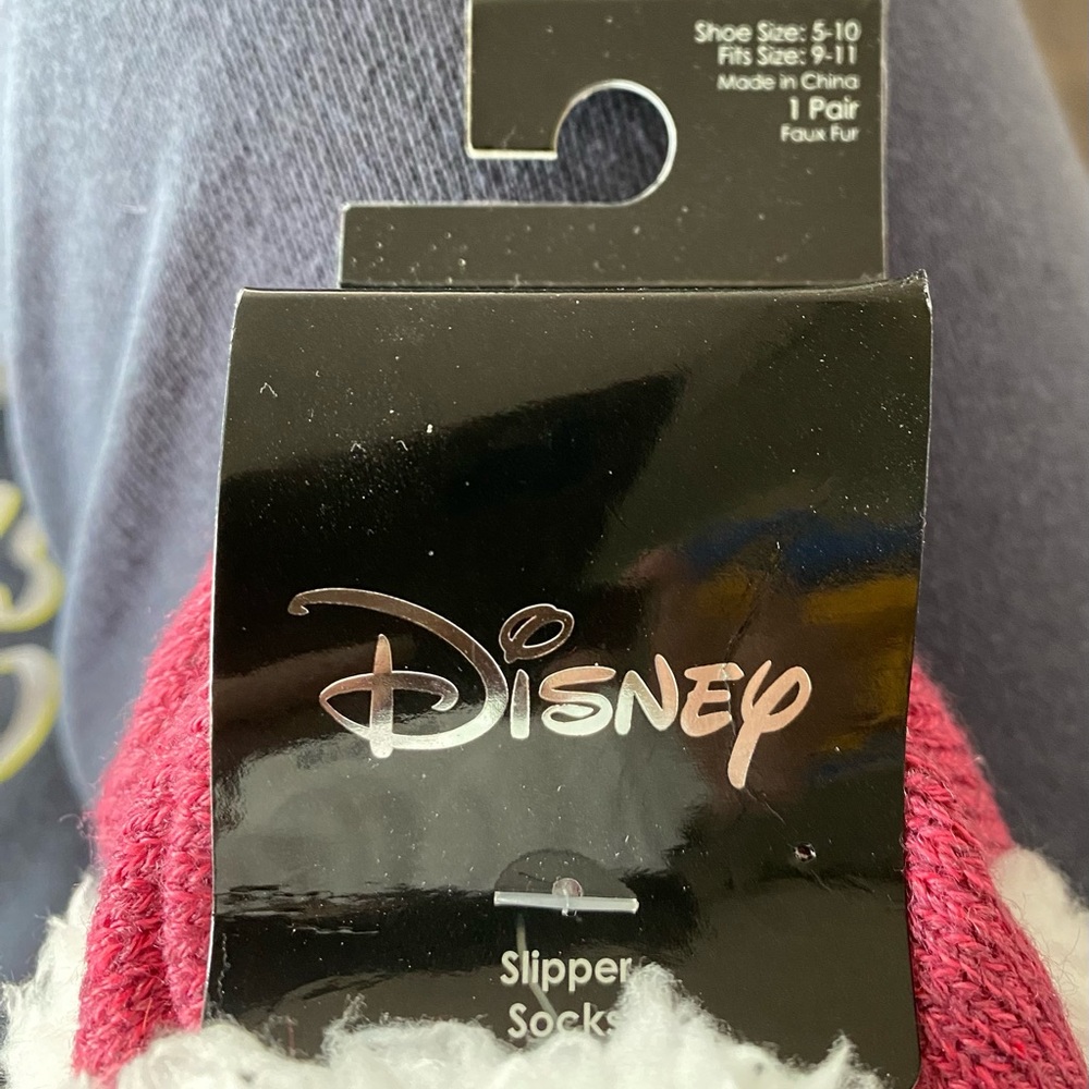 Chip n Dale slippers new - Picture 4 of 5